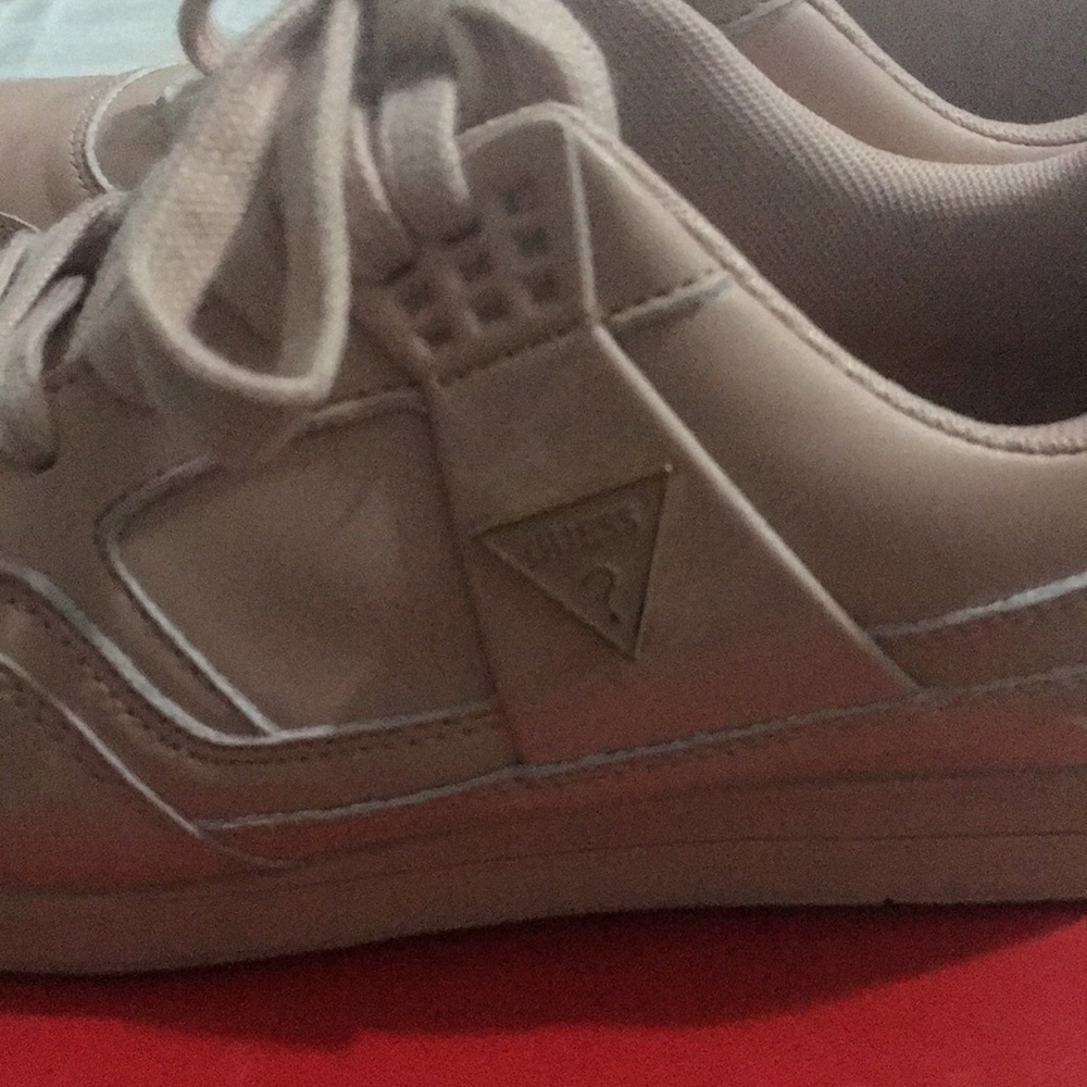 Guess sneakers - Picture 3 of 3